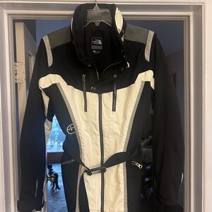 The North Face Women's Black and Cream Ski Jacket
